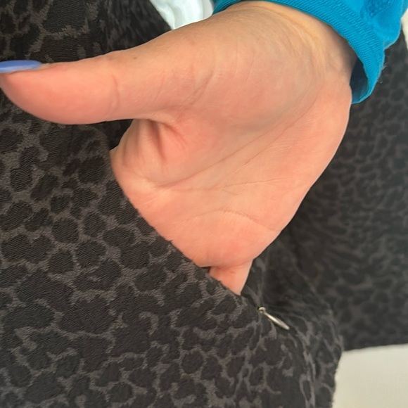 Super Cute Lucy Zip Up Workout Jacket Size Medium - Picture 6 of 7